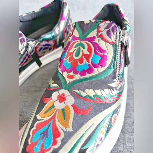 Steve Madden Geary Embroidered Sneakers Women’s Size 7.5 zip closure - Picture 13 of 14